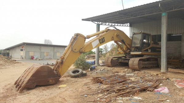 ขาย แบคโฮ CAT 330 สภาพสวยพร้อมใช้งาน เครื่องแน่นไม่หลวม ช่วงล่างดี ไฟฟ้าครบ เอกสารเล่มทะเบียนครบ