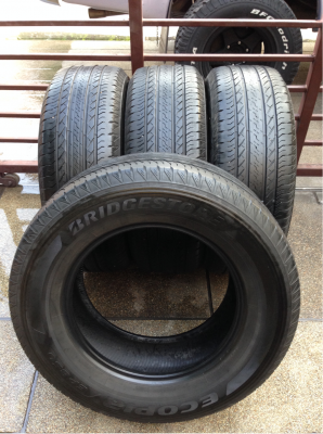 ยาง Bridgestone 265 65 17 ปี14 ปลายปี13 อย่างล่ะคู่ ดอกเต็ม เนื้อนิ่มๆ ราคาไม่แพง