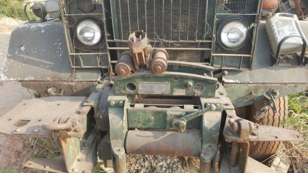 ขาย รถเรียว 3 เพลา ติดวินส์หน้า-หลัง พร้อมเครน 3 ตัน คัสซีสวยตลอดเส้น เครื่องยนต์เบนซิน เบรคทิฟฟี่ พวงมาลัยพาวเวอร์ เอกสารชุดประมูล ราคาต่อรองได้ครับ