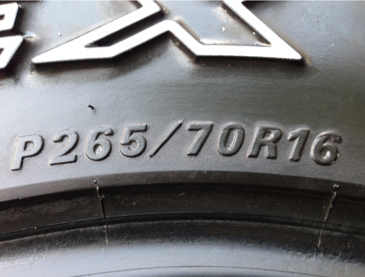 ยาง All Falken 265 70 16 ปี12 ดอกเยอะ เนื้อนิ่มๆ จำนวน2เส้น ราคาไม่แพง