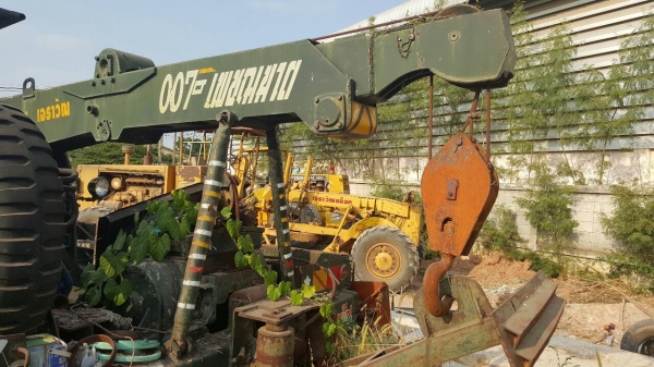 ขาย รถเรียว 3 เพลา ติดวินส์หน้า-หลัง พร้อมเครน 3 ตัน คัสซีสวยตลอดเส้น เครื่องยนต์เบนซิน เบรคทิฟฟี่ พวงมาลัยพาวเวอร์ เอกสารชุดประมูล ราคาต่อรองได้ครับ ขาย รถเรียว 3 เพลา ติดวินส์หน้า-หลัง พร้อมเครน 3 ตัน คัสซีสวยตลอดเส้น เครื่องยนต์เบนซิน เบรคทิฟฟี่ พวงมาลัยพาวเวอร์ เอกสารชุดประมูล ราคาต่อรองได้ครับ