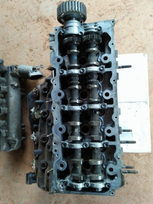 ขายฝาสูบยกชุด ชุดไอดี ราง วีโก้ 2500 ครบๆ ราคา 11500 ครับ อื่นๆ