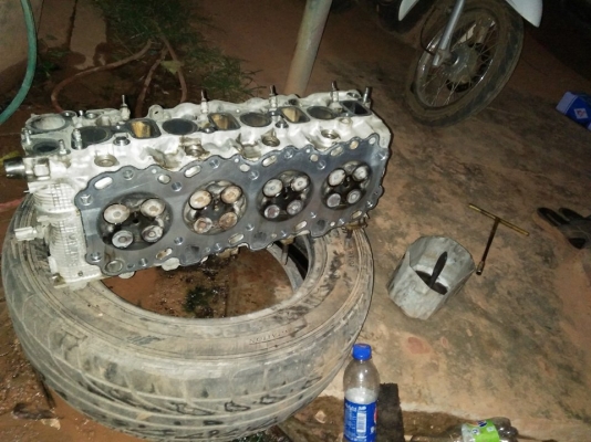 ขายฝาสูบยกชุด ชุดไอดี ราง วีโก้ 2500 ครบๆ ราคา 11500 ครับ อื่นๆ