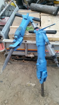 ขาย หัวเจาะ แย๊กปูน คอนกรีต ของใหม่ 38 kg พร้อมดอก ใช้ลม รุ่น SL80 ขาย หัวเจาะ แย๊กปูน คอนกรีต ของใหม่ 38 kg พร้อมดอก ใช้ลม รุ่น SL80