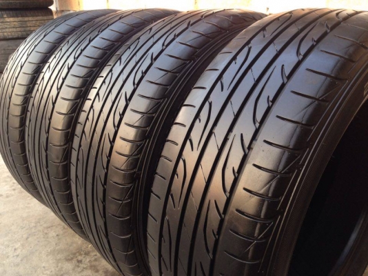 ยาง DUNLOP 215-60-16 ปี 14 ครบชุด 4 เส้น 3800  ไม่ควรพลาดสภาพสวยๆยางนิ่มๆไม่มีปะไม่บวมดอกยางเหลือเยอะเอาไปวิ่งกันใด้อีกยาวค่ะ