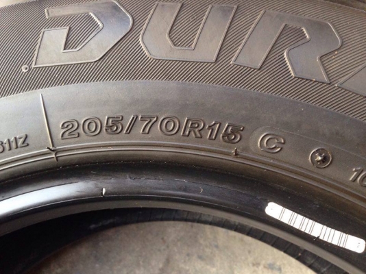 ยาง Bridgstone 205-70-15 ปี 14 ครบชุด 4 เส้น 5000  สภาพสวยๆดอกยางนิ่มๆไม่บวมเอาไปวิ่งกันยาวๆราคาเบาๆค่ะ