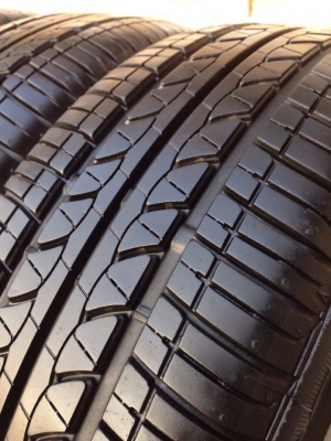 ยาง Bridgstone 185-60-15 ปี 14 ครบชุด 4 เส้น 3000  สภาพสวยๆดอกยางนิ่มๆไม่มีปะไม่บวมเอาไปวิ่งกันยาวๆราคาเบาๆค่ะ