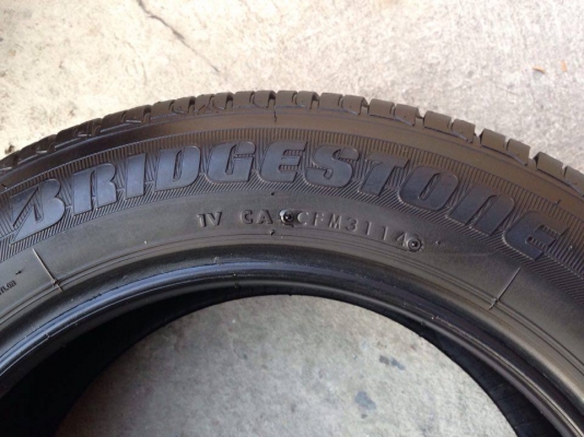 ยาง Bridgstone 185-60-15 ปี 14 ครบชุด 4 เส้น 3000  สภาพสวยๆดอกยางนิ่มๆไม่มีปะไม่บวมเอาไปวิ่งกันยาวๆราคาเบาๆค่ะ