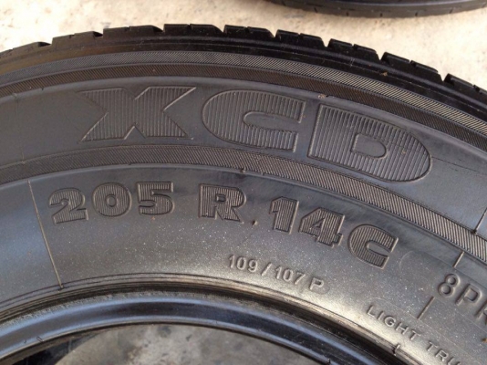 ยาง MICHELIN XCD 205 R 14 ปี 14 2 เส้น 2000  สภาพสวยๆดอกยางนิ่มๆไม่บวมเอาไปวิ่งกันยาวๆราคาเบาๆค่ะ
