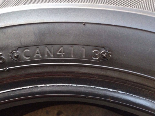 ยาง BRIDGESTONE 185-70-14 ปี 13 ครบชุด 4 เส้น 3000  สภาพสวยๆดอกยางนิ่มๆไม่บวมเอาไปวิ่งกันยาวๆราคาเบาๆค่ะ