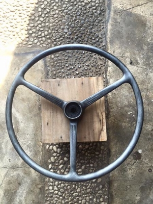 พวงมาลัยรถกะบะเมกันโบราณ