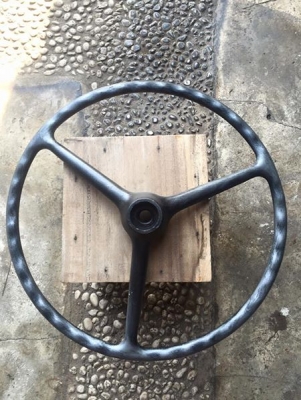 พวงมาลัยรถกะบะเมกันโบราณ