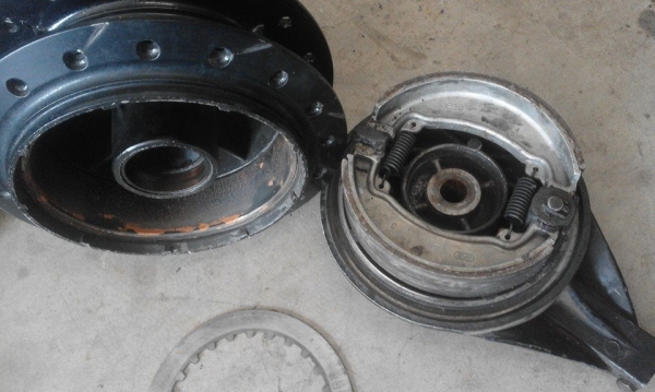 ขายดุมหลัง honda wing