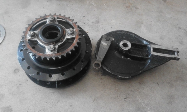 ขายดุมหลัง honda wing