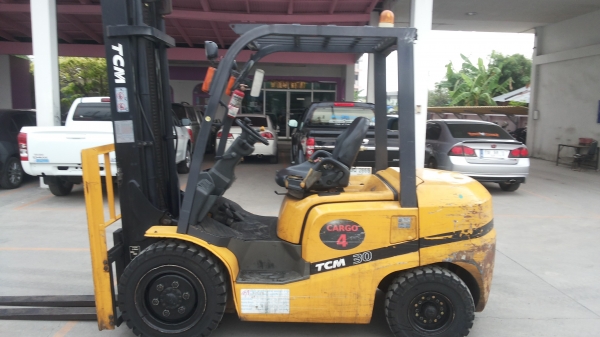 ขายรถ tcm ขนาด 3 t3 ตัน ดีเซล  เกียร์ ออโต้ ราคาถูก