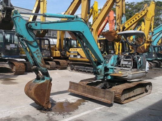 ขายรถขุดเล็กโกเบโก้ Kobelco รุ่น SK045-2 #PY-03229 รถนำเข้าจากญี่ปุ่นค่ะ สภาพดี โทรสอบถามราคา 061-4194022 ใหม่ค่ะ