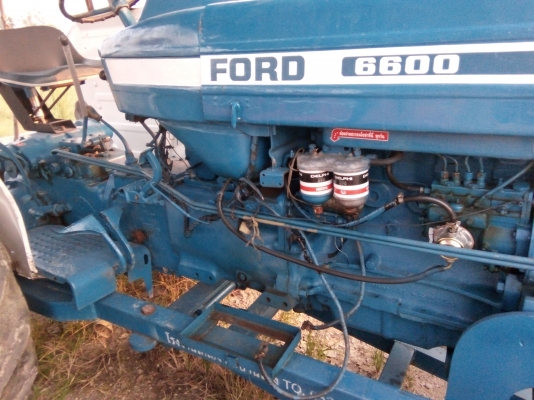 ขายรถไถ FORD5500 T1  พร้อมใช้งานสอบถามได้เลย ทะเบียนครบเอกสารครบ