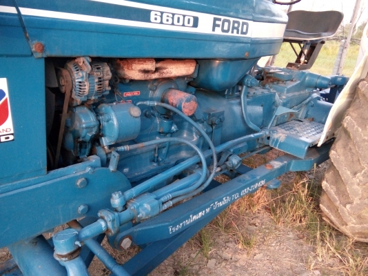 ขายรถไถ FORD5500 T1  พร้อมใช้งานสอบถามได้เลย ทะเบียนครบเอกสารครบ