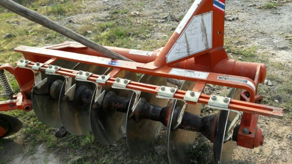 ขายรถไถ KUBOTA L 4508 Di สภาพดีเดิมๆพร้อมใช้งาน อุปกรณ์ครบ 3 ชิ้นมีพร้อมดันหน้า ผานพรวนและ โรตารี่ ขายรถไถ KUBOTA L 4508 Di สภาพดีเดิมๆพร้อมใช้งาน อุปกรณ์ครบ 3 ชิ้นมีพร้อมดันหน้า ผานพรวนและ โรตารี่