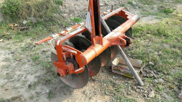 ขายรถไถ KUBOTA L 4508 Di สภาพดีเดิมๆพร้อมใช้งาน อุปกรณ์ครบ 3 ชิ้นมีพร้อมดันหน้า ผานพรวนและ โรตารี่ ขายรถไถ KUBOTA L 4508 Di สภาพดีเดิมๆพร้อมใช้งาน อุปกรณ์ครบ 3 ชิ้นมีพร้อมดันหน้า ผานพรวนและ โรตารี่