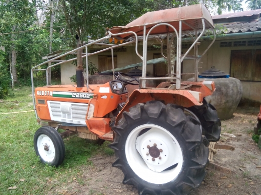 รถไถ่คูโบต้า L 2602. 4 สูบ เพลาเดียว  พร้อมใช้งาน..