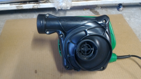 โบเวอร์ ดูด - เป่าลม  มีปุ่มหมุนปรับความเร็ว ปรับแรงลม ใช้ในงานดูดหรือส่งฝุ่น ยาง, ก๊าซ, ข้าว, เมล็ดพืช, เศษวัสดุต่าง ๆ (มีแค่ 5 ตัว )