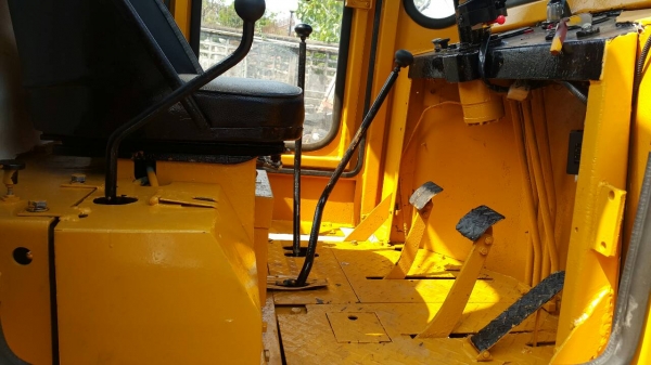 ขาย รถตักล้อยาง FURUKAWA รุ่น FL60A มือสองญี่ปุ่น ตักได้ 1คิว สองเพลา เอวอ่อน เกียร์ครัช พร้อมหัวเก๋ง พร้อมใช้งาน มือถือ/LINE ID : 0818753444 ขาย รถตักล้อยาง FURUKAWA รุ่น FL60A มือสองญี่ปุ่น ตักได้ 1คิว สองเพลา เอวอ่อน เกียร์ครัช พร้อมหัวเก๋ง พร้อมใช้งาน มือถือ/LINE ID : 0818753444