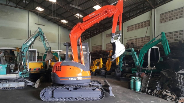 ขาย รถขุด KUBOTA  รุ่น RX502 มือสองญี่ปุ่น แทรกเหล็ก บูมสไลด์ สลักแน่น ทั้งคัน  คอนโทรลสั้น ทำงานไว สวยพร้อม ใช้งาน มือถือ/LINE ID : 0818753444
