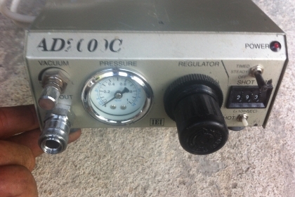 เครื่องจ่ายของเหลว ใช้ได้กับงานทุกอย่างที่ไหลได้ ปรับตั้งแรงดันตามความหนืดของเหลว ตั้งเวลาทำงานแต่ละครั้ง