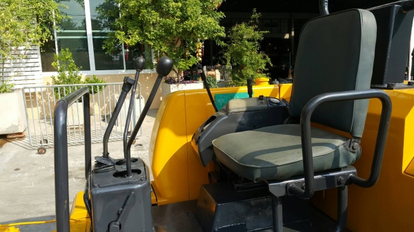 ขาย รถขุด KOMATSU รุ่น PC20-7- มือสองญี่ปุ่น แทรกเหล็ก สลักแน่นทั้งคัน พร้อมใช้งาน มือถือ/LINE ID : 0818753444