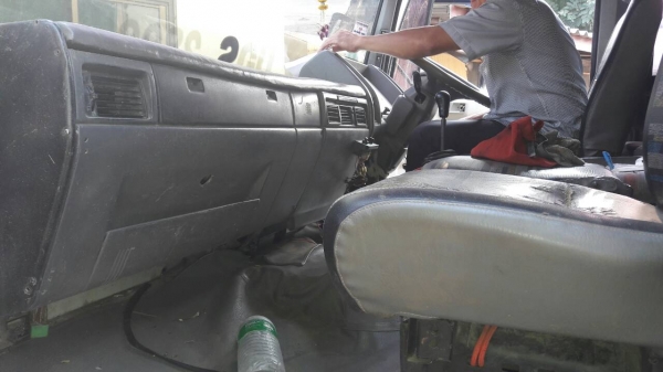 ขายสิบล้อ FM 3M 2 เพลาดรั้ม เครื่อง 240 แรง มีระบบลำโพงลากลูก รถสภาพพร้อมใช้งาน เจ้าของขายเอง 0811838154