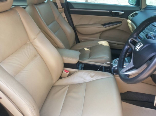 รถเก๋ง HONDA CIVIC ปี 07 เกียร์ออโต้ เบาะหนัง AIRBAG เครื่อง 1800 ราคา 350,000 บ. จัดไฟแนนซ์ได้ 340,000 บ. ดาวน์ 20,000 บ.