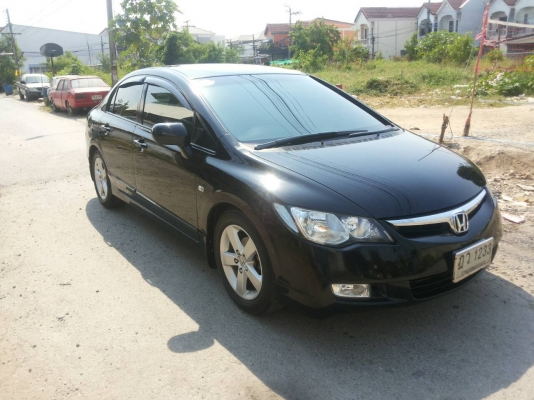 รถเก๋ง HONDA CIVIC ปี 07 เกียร์ออโต้ เบาะหนัง AIRBAG เครื่อง 1800 ราคา 350,000 บ. จัดไฟแนนซ์ได้ 340,000 บ. ดาวน์ 20,000 บ.