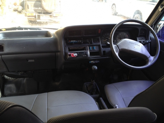 TOYOTA  HIACE เครื่อง 2.0