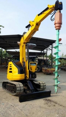 แม็คโครเจาะดิน KOMATSU..PC28UU-2  เครื่องรุ่น 3D84 ราคาเบา ๆ