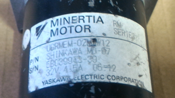 DCเซอร์โวมอเตอร์ มอเตอร์ MINERTIAขนาด 32 V. 4.5 A. แกนเพลาโตประมาณ 8 - 10 มม ( เหลือแค่ 2 ตัว )