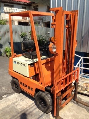 ขาย Forklift 900 กิโล Toyota 2FGL9 เบนซิล