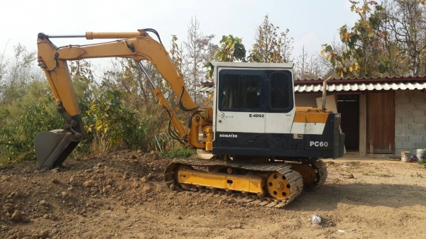 ขายรถแบคโฮKomatsu Pc60-2