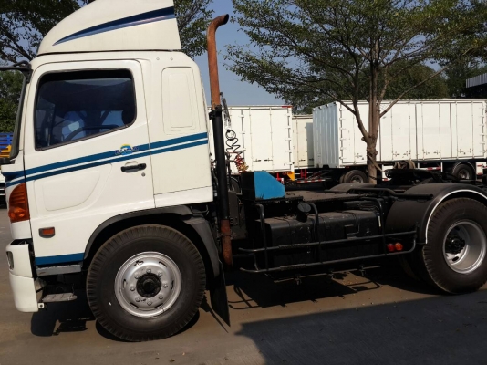 หัวลาก HINO 260 แรง ปี 46   ราคา  1,300,000  บาท
