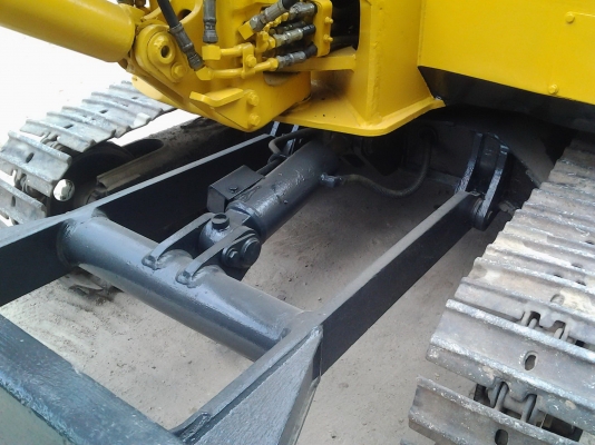 ขายด่วน KOMATSU PC30-6 กับ เทรลเลอร์ ISUZU 6 ล้อ ยกคู่ พร้อมทะเบียน (โปรโมชั่น ราคานี้ทำสีให้ทั้ง 2 คัน) ขายด่วน KOMATSU PC30-6 กับ เทรลเลอร์ ISUZU 6 ล้อ ยกคู่ พร้อมทะเบียน (โปรโมชั่น ราคานี้ทำสีให้ทั้ง 2 คัน)