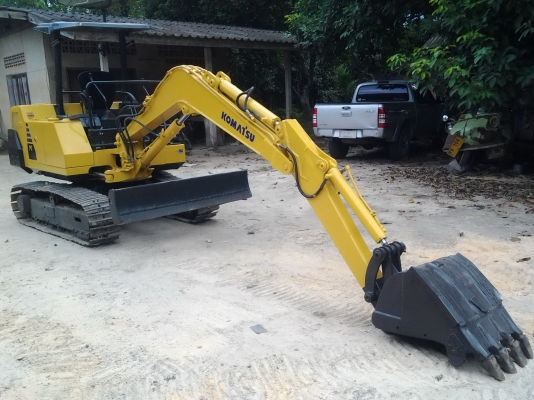 ขายด่วน KOMATSU PC30-6 กับ เทรลเลอร์ ISUZU 6 ล้อ ยกคู่ พร้อมทะเบียน (โปรโมชั่น ราคานี้ทำสีให้ทั้ง 2 คัน) ขายด่วน KOMATSU PC30-6 กับ เทรลเลอร์ ISUZU 6 ล้อ ยกคู่ พร้อมทะเบียน (โปรโมชั่น ราคานี้ทำสีให้ทั้ง 2 คัน)