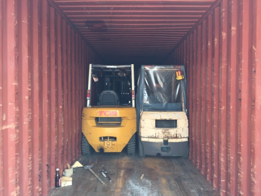 2 ตู้คอนเทนเนอร์  เข้ามาล่าสุดครับ ( รับประกันคุณภาพ 3-6 เดือน ) รถโฟลคลิฟท์ นำเข้าจากญี่ปุ่น แท้ 100\% ( SPECS JAPAN )