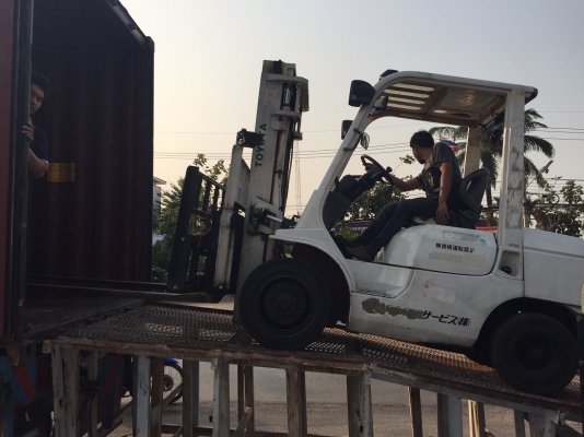 2 ตู้คอนเทนเนอร์  เข้ามาล่าสุดครับ ( รับประกันคุณภาพ 3-6 เดือน ) รถโฟลคลิฟท์ นำเข้าจากญี่ปุ่น แท้ 100\% ( SPECS JAPAN )