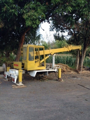 ขายแท่นเครน อิชิ  5 ตัน 3 ปลอก