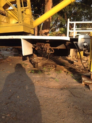 ขายแท่นเครน อิชิ  5 ตัน 3 ปลอก