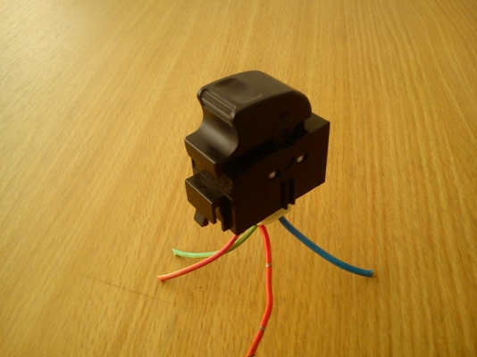 สวิตช์ กดขึ้น ลงกระจก ประตูหน้าข้างขวา ของรถ TOYOTA