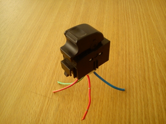 สวิตช์ กดขึ้น ลงกระจก ประตูหน้าข้างขวา ของรถ TOYOTA สวิตช์ กดขึ้น ลงกระจก ประตูหน้าข้างขวา ของรถ TOYOTA