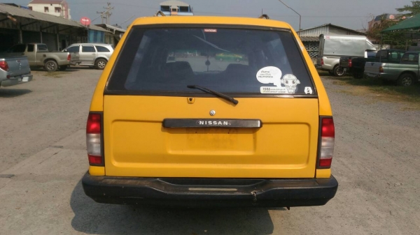 นิสสัน ฟรอนเทียร์ แวน