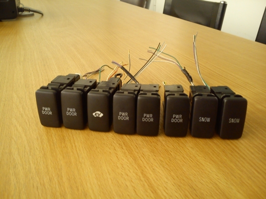 สวิตช์ PWR DOOR SNOW EV ของรถ TOYOTA ของแท้