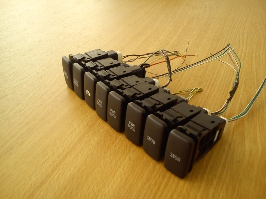 สวิตช์ PWR DOOR SNOW EV ของรถ TOYOTA ของแท้